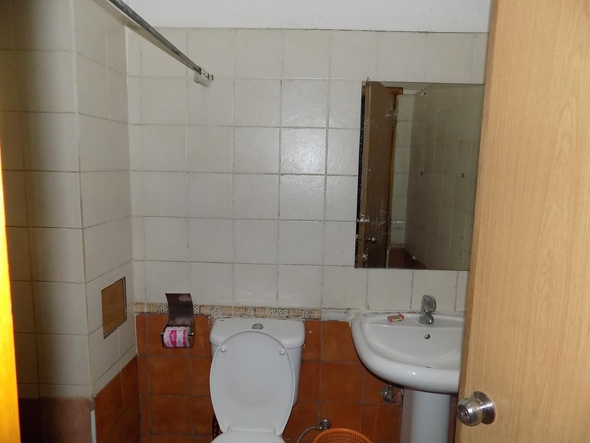 Aponye Hotel Кампала Экстерьер фото